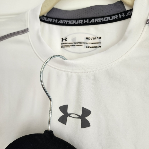 Under Armour 2 sport tank tops NWOT M - Picture 3 of 3